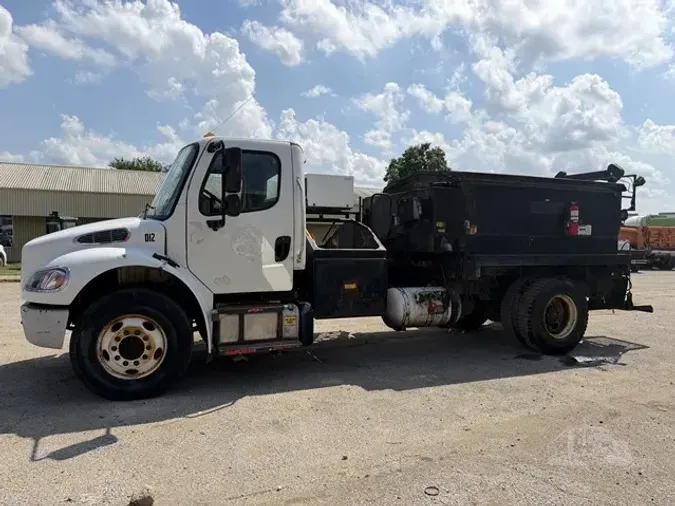 2015 FREIGHTLINER BUSINESS CLASS M2 106