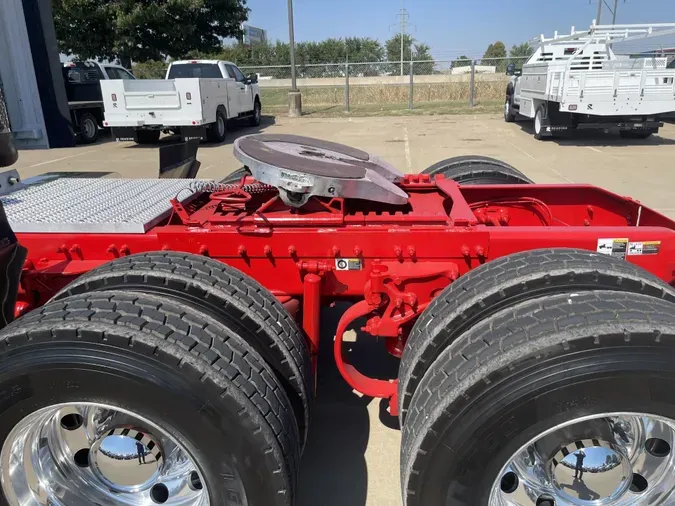 2022 Peterbilt 567