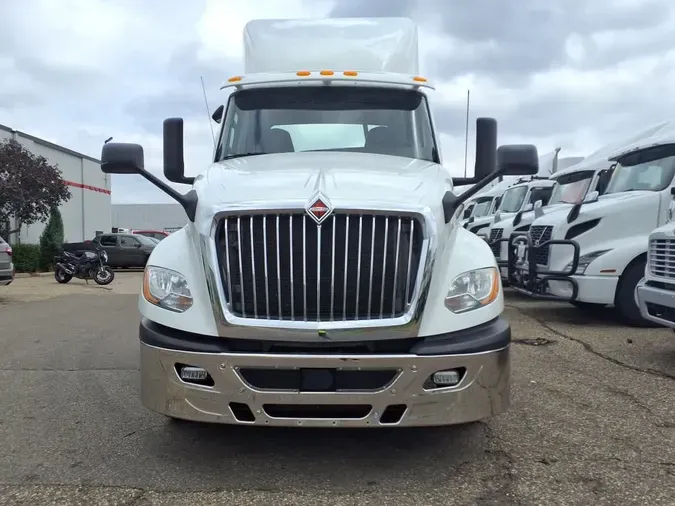 2019 NAVISTAR INTERNATIONAL LT625 DAYCAB T/A