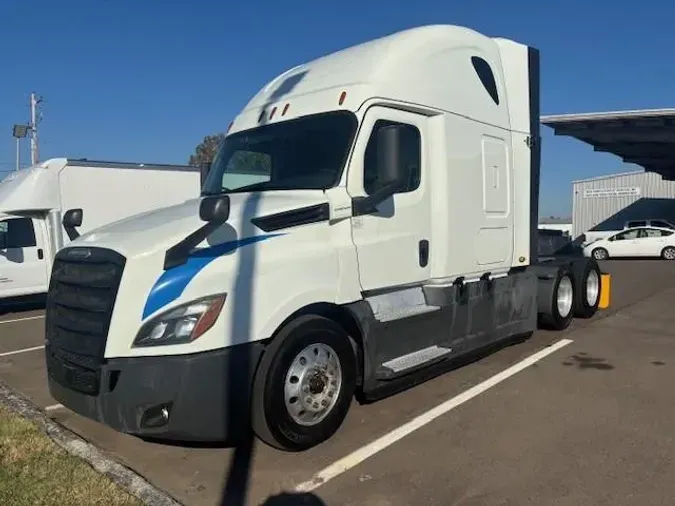 2020 Freightliner Cascadia