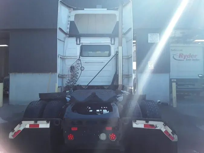 2019 VOLVO VNR42T 300