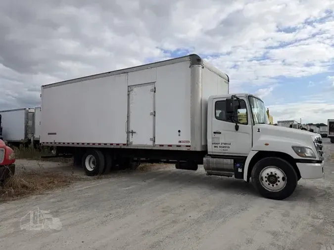 2016 HINO 268