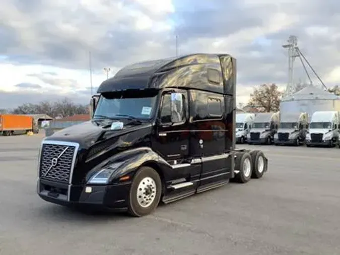 2022 Volvo VNL860