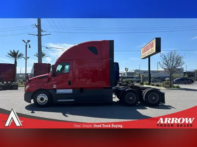 2021 FREIGHTLINER CA126
