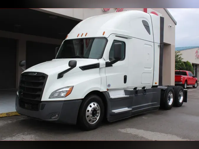 2020 Freightliner Cascadia