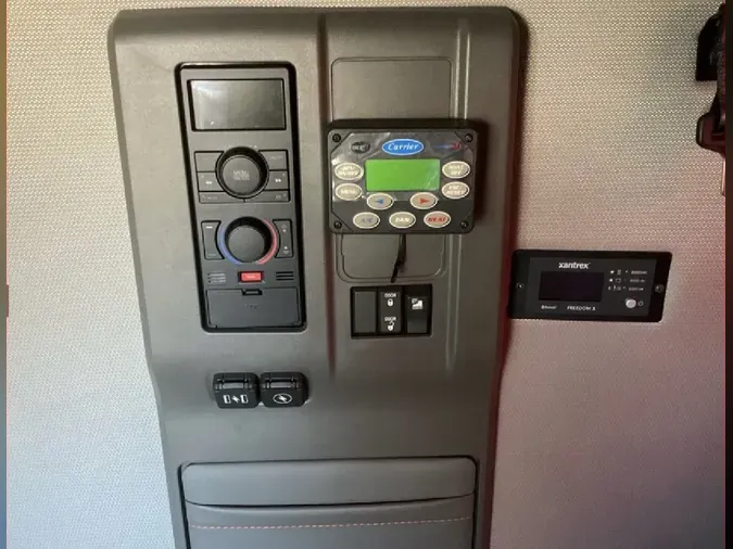 2025 VOLVO VNL64T760eb091af812c298246fee40e1465332c8