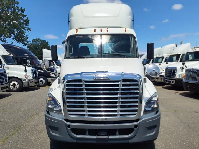 2019 FREIGHTLINER/MERCEDES CASCADIA 125