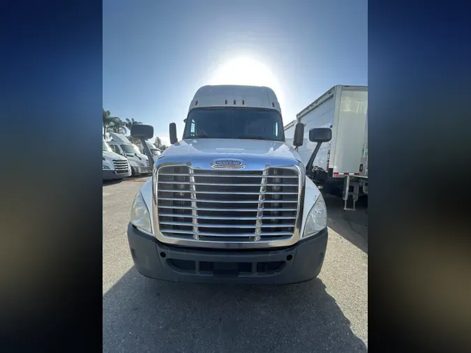 2018 FREIGHTLINER/MERCEDES CASCADIA 125