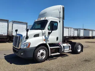 2016 FREIGHTLINER/MERCEDES CASCADIA 113