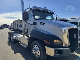 2016 CATERPILLAR CT660S