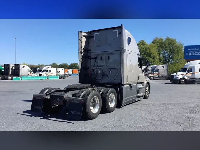 2024 Freightliner Cascadia 126