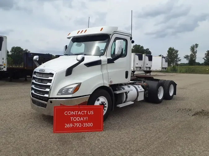 2019 FREIGHTLINER/MERCEDES NEW CASCADIA 116eb16e21b70c2a18d744f0de7fb90ba08