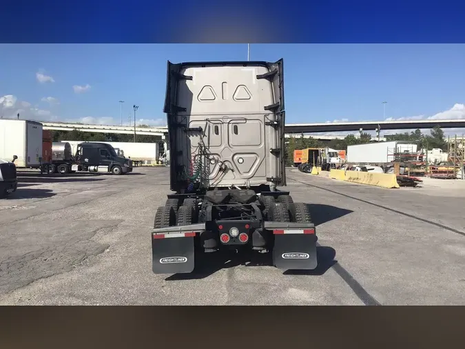 2024 Freightliner Cascadia 126eb180fa963afe9565734f1764028cb16