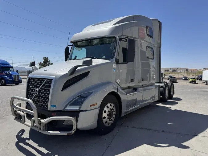 2020 Volvo VNL64T860