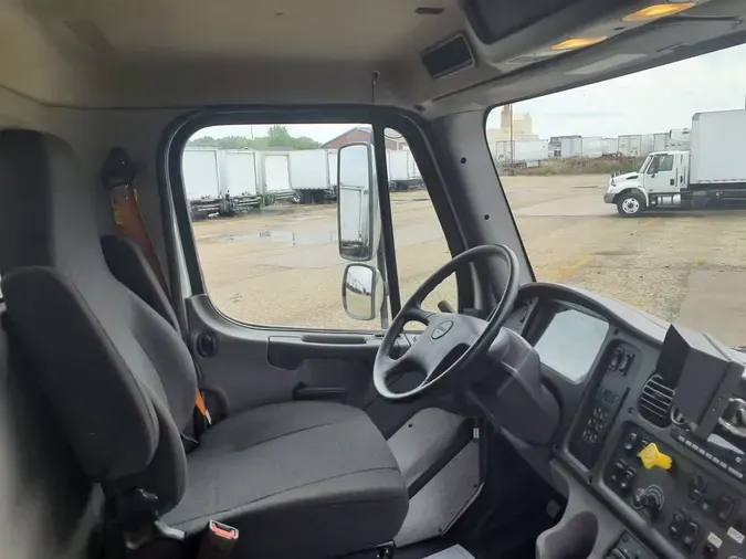2022 FREIGHTLINER/MERCEDES M2 106eb184565d37b4fe8efbd82daf48fd09f