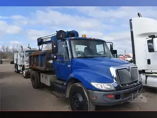 2002 INTERNATIONAL DURASTAR 4400
