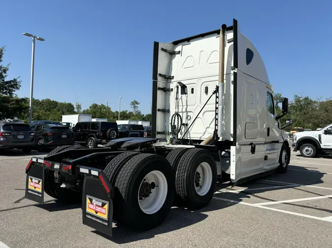 2020 Freightliner Cascadia