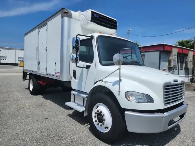 2018 FREIGHTLINER M2 106