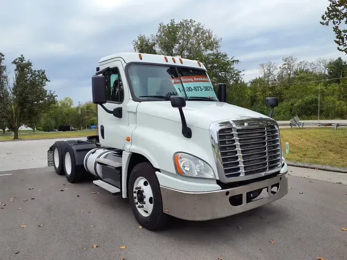 2018 FREIGHTLINER/MERCEDES CASCADIA 125eb1b47c09cc53b1e926233fccaa6384d