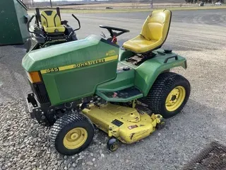 1999 John Deere 445