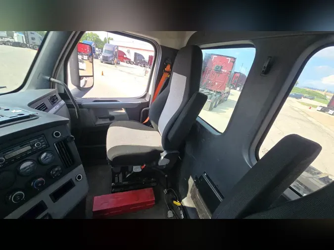 2019 Freightliner Cascadia 126eb1e7fec4dbd778fb7b26a0c222c582f