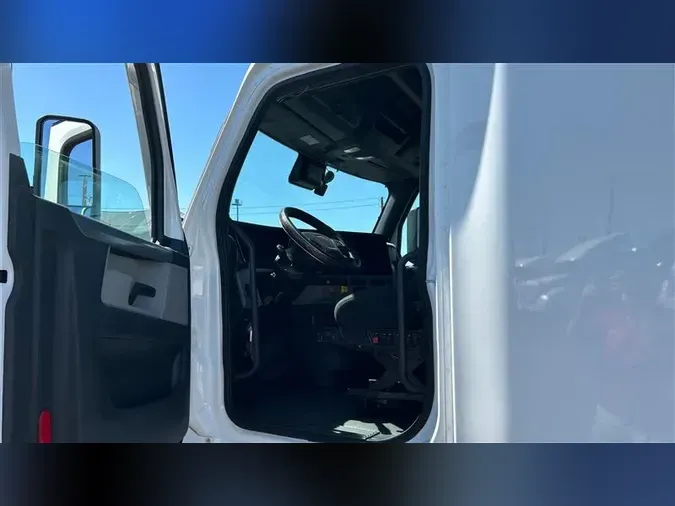 2021 FREIGHTLINER CASCADEVO1