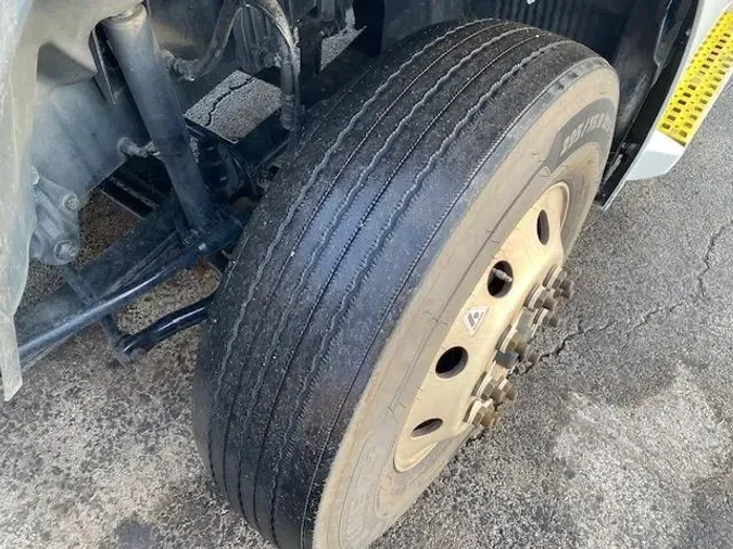 2023 Volvo VNR64T400eb220d2e805d00ccf392b2a508787202