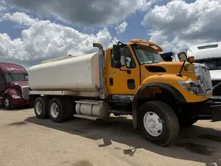 2011 INTERNATIONAL WORKSTAR 7600