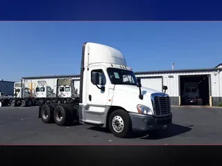 2019 Freightliner Cascadia 125