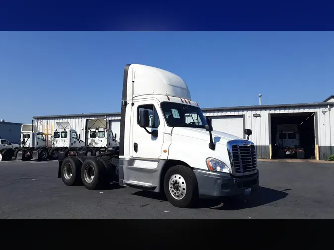 2019 Freightliner Cascadia 125eb2631de8642763c7b23dad20aa01586