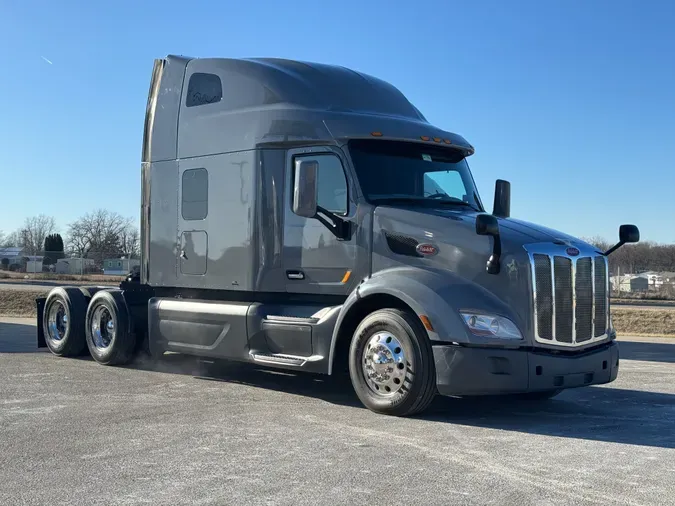 2021 PETERBILT 579