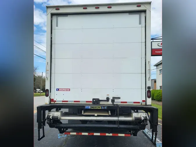 2018 FREIGHTLINER/MERCEDES M2 106