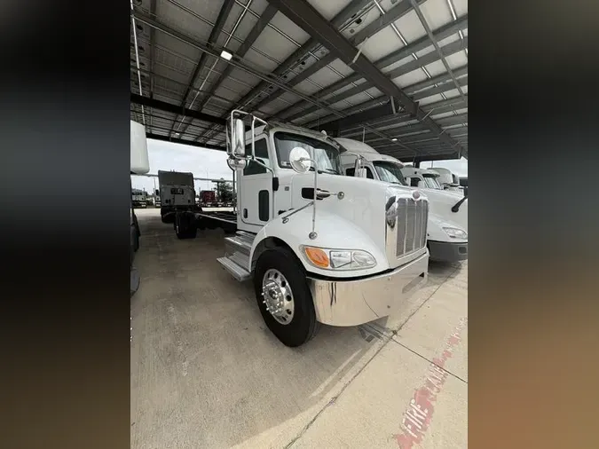 2021 Peterbilt 337eb2b80c3c56a35dec3537cdd634a99e0