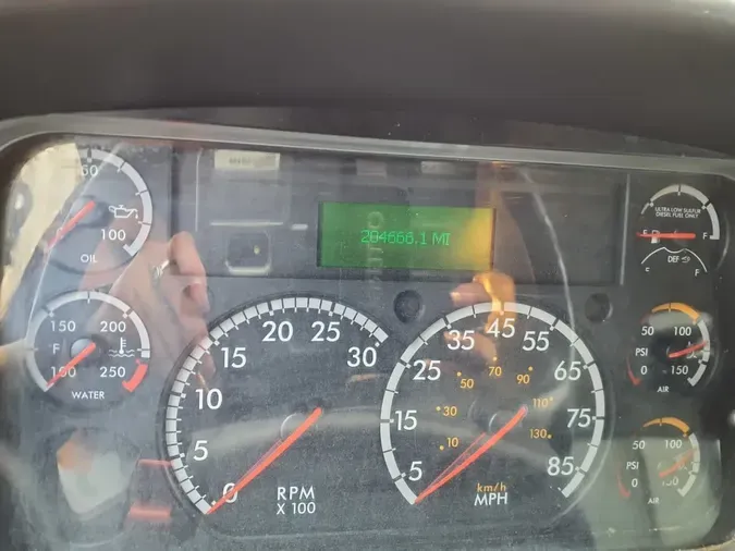 2016 FREIGHTLINER M2 106