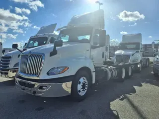 2019 NAVISTAR INTERNATIONAL LT625 DAYCAB T/A