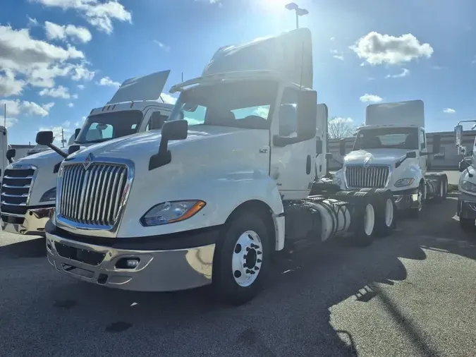 2019 NAVISTAR INTERNATIONAL LT625 DAYCAB T/Aeb30734cc52a9e08354f84275892e403