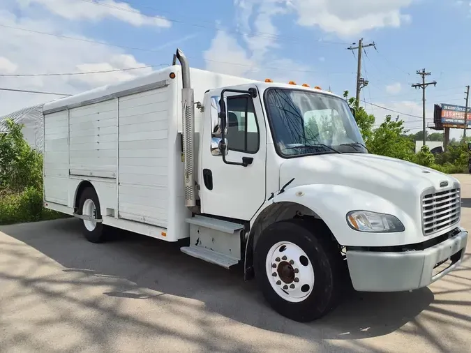 2015 FREIGHTLINER M2 106