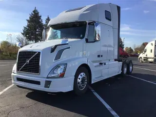 2018 VOLVO VNL670