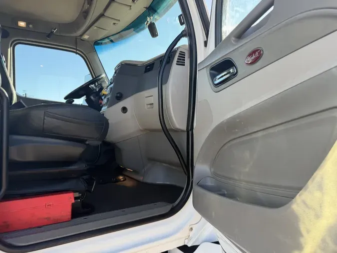 2020 Peterbilt 567eb36c2fccf59ee4381f124f6674e85fe