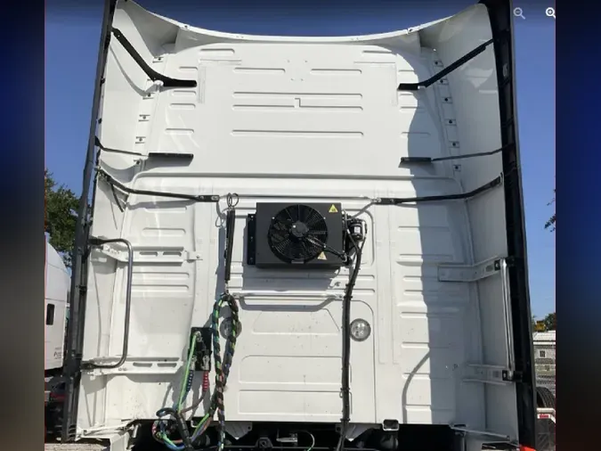 2025 VOLVO VNL64T760eb374dd21c1f55f67c157d86be9d34b2