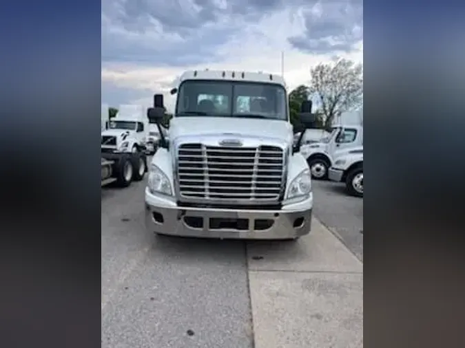 2017 FREIGHTLINER/MERCEDES CASCADIA 125