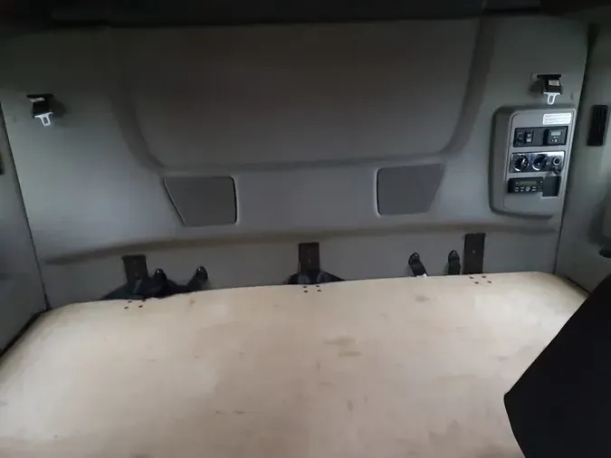 2020 NAVISTAR INTERNATIONAL LT625 SLPR CAB