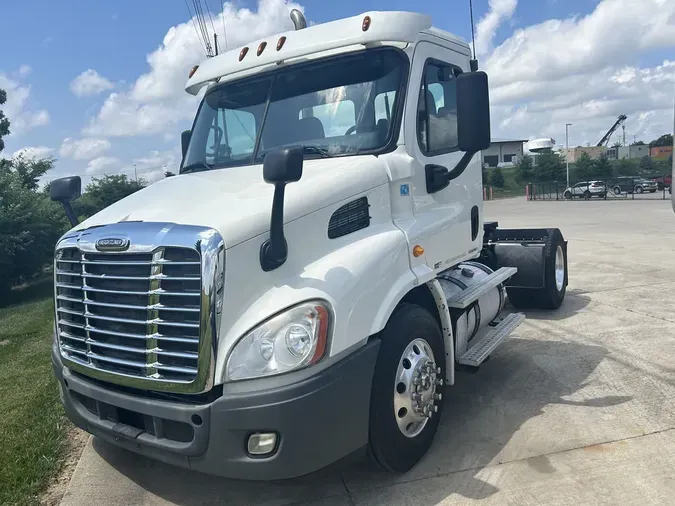 2011 Freightliner CASCADIA 113eb3a9d65bc2bef91e67e36dc50194d85