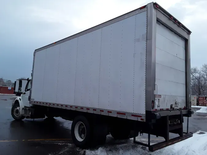 2017 FREIGHTLINER/MERCEDES M2 106