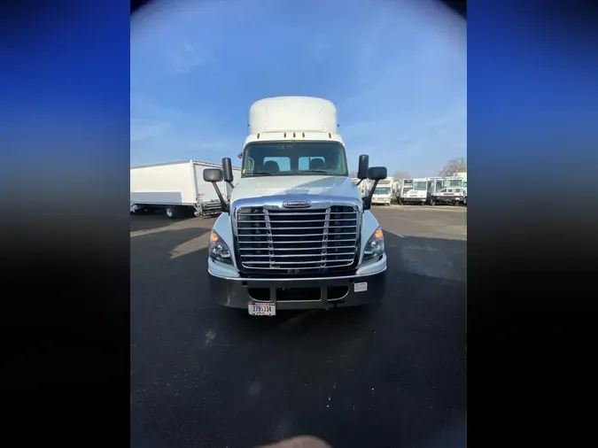 2019 FREIGHTLINER/MERCEDES CASCADIA 125eb3d8aa1bbfe582ca1fe35ab4cc81288