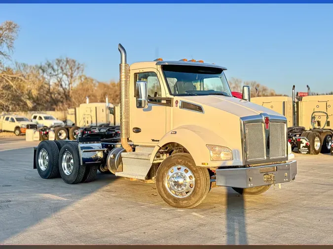 2020 KENWORTH T880