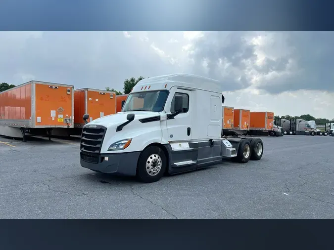 2021 Freightliner Cascadia 126