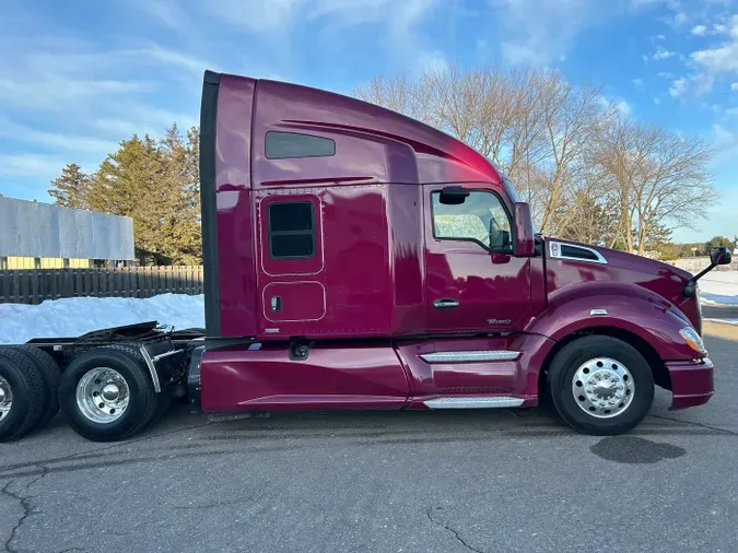 2022 Kenworth T680