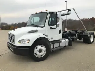 2018 Freightliner M2 106