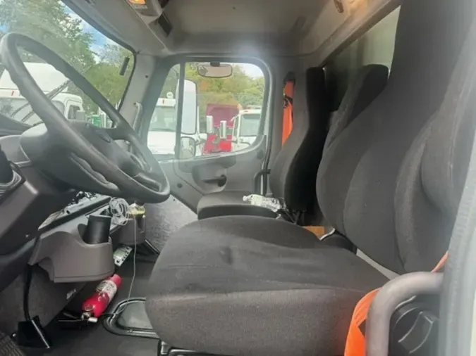 2020 FREIGHTLINER/MERCEDES M2 106